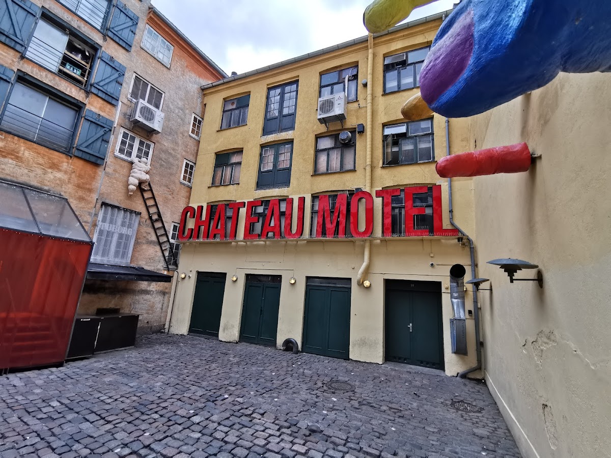 Chateau Motel — photo 2